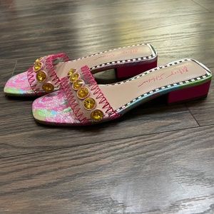 Betsey Johnson Nelly Embellished Detail Slides Size 7